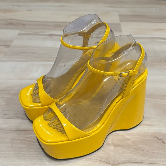 JEFFREY CAMPBELL Exhilarate Platform Wedge Sandal In Yellow - Picture 1 of 11